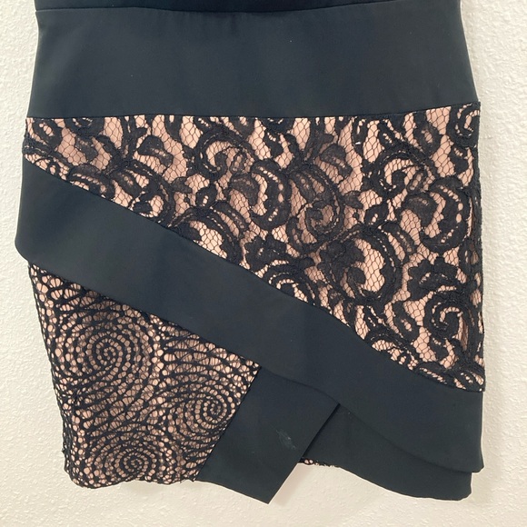BCBG MAXAZRIA Dalia Lace Elegant Black and Nude Dress Party Cocktail Sz 6 - Picture 7 of 14